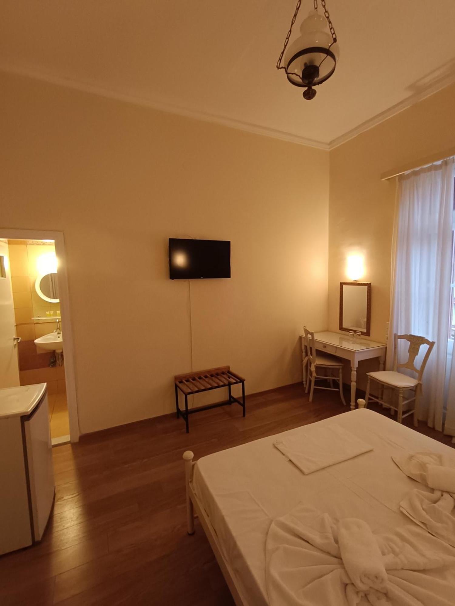 Anesis Hotel Loutra Edipsou  Bagian luar foto